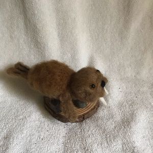 NEEDLE FELTING FUZZY BABY WALRUS